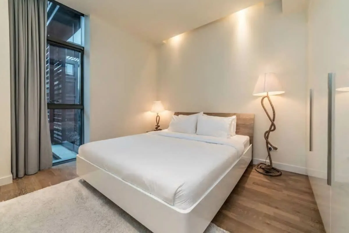 Stunning 4 BR in the Best Location photo 3