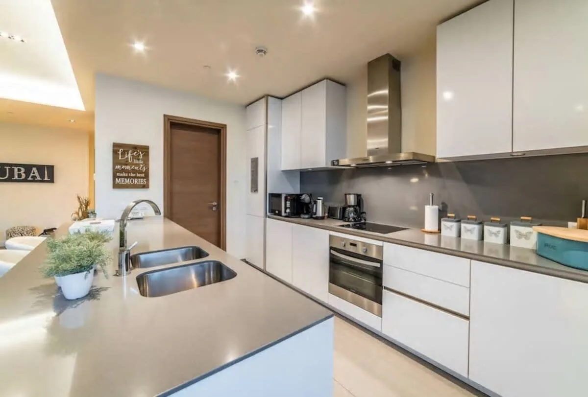 Stunning 4 BR in the Best Location photo 5