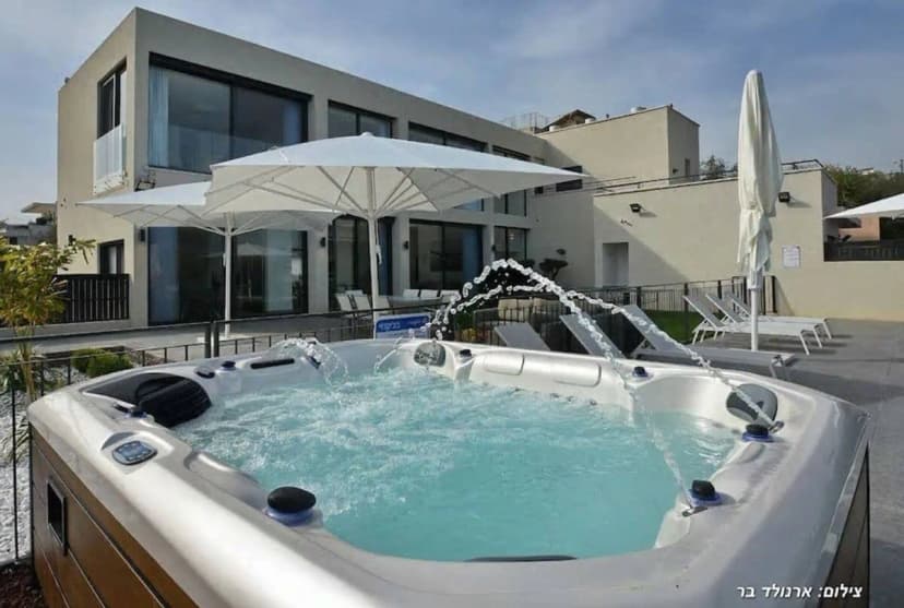 Exclusive villa With Private Heated Pool