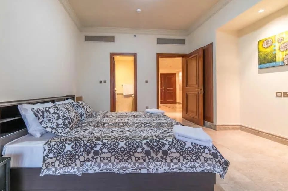 Great Flat right on the Beach photo 2