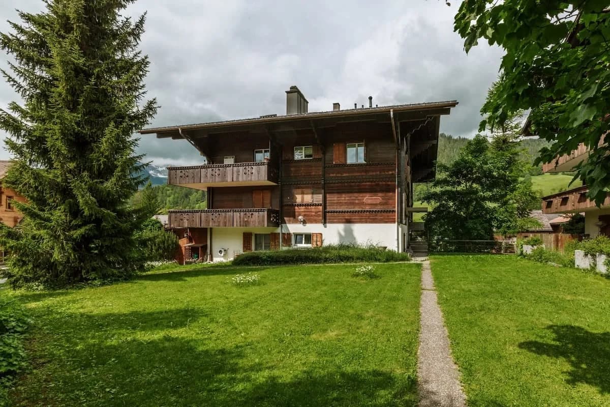 Gstaad Luxurious Flat With Terrace & Stunning Views