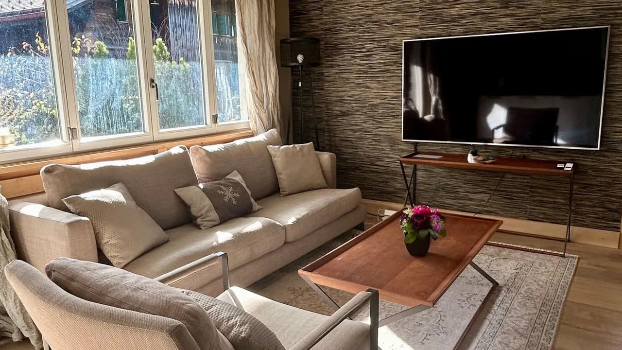 Gstaad Luxurious Flat With Terrace & Stunning Views photo 3