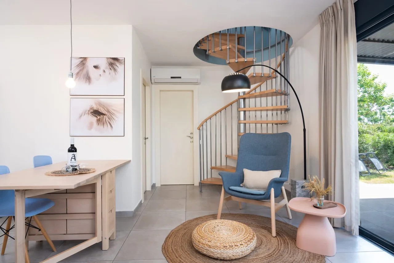 Stunning, Modern 2 Bedroom Villa for 9! photo 2