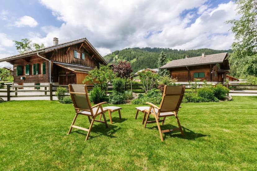 Exclusive Apartment near Promenade Gstaad Center
