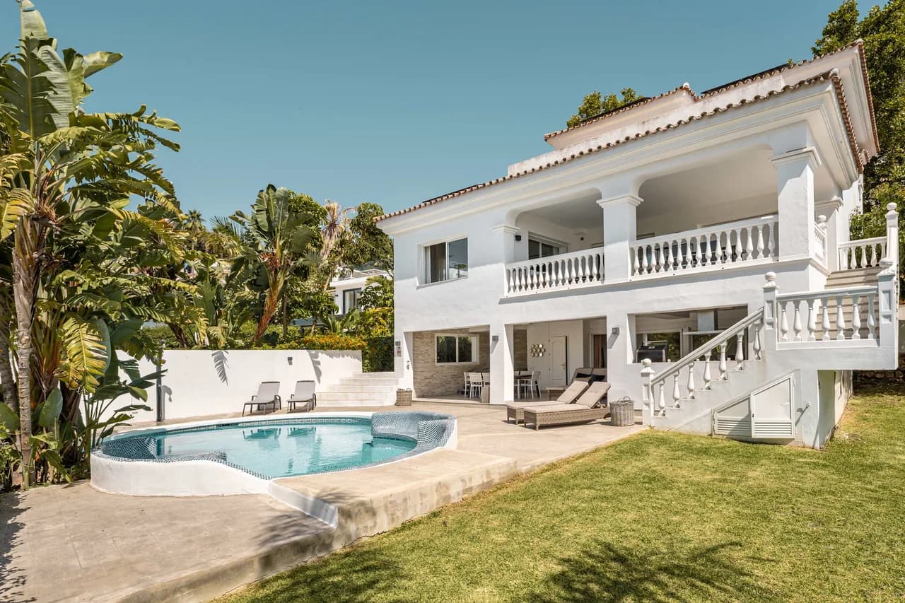 Heated Pool Villa with Sunset Views in Marbella