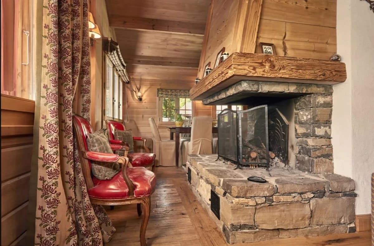 Exclusive, Charming 4 Bedroom Chalet near Gstaad photo 4
