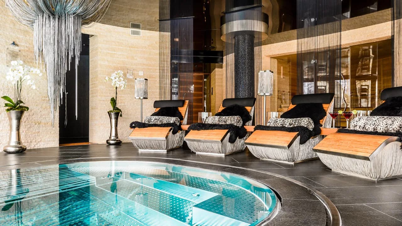 Fully Catered Luxury 5 Star Chalet in Zermatt photo 4