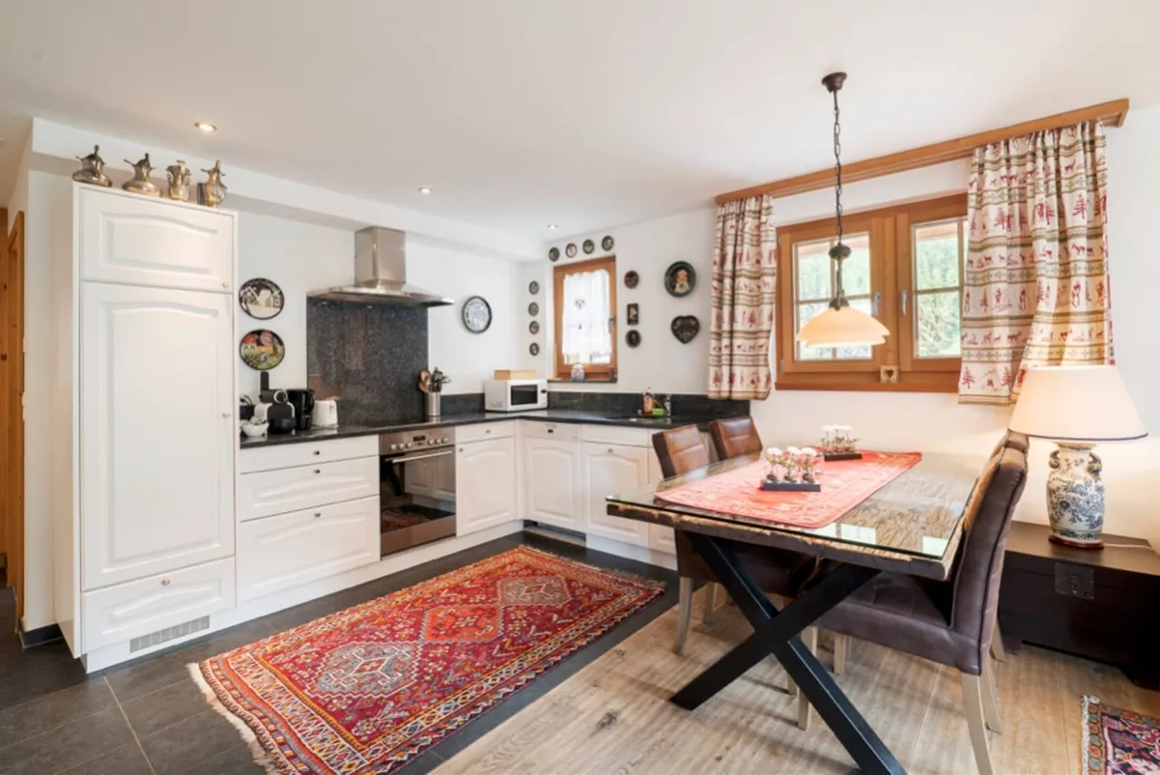 Stunning Chalet in a Prime Location photo 4