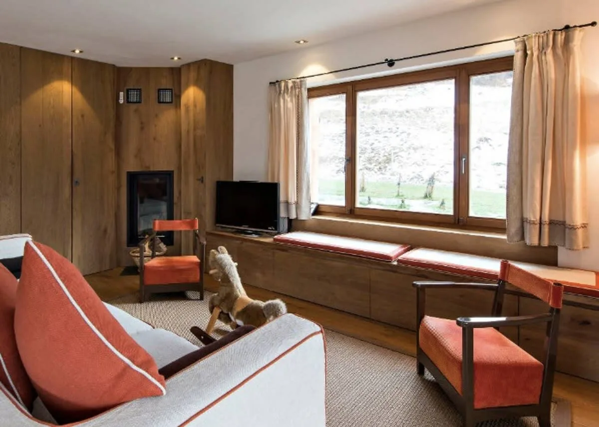 8 BR - Your Home Chalet photo 4
