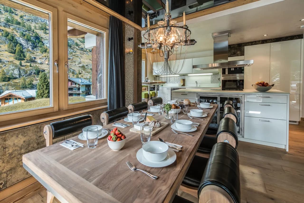 Luxury Ski-in/Ski-out Chalet in Zermatt photo 5