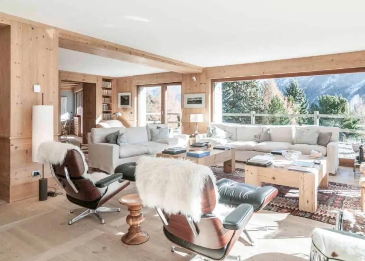 White Chalet with Spectacular Alpine Scenery photo 4