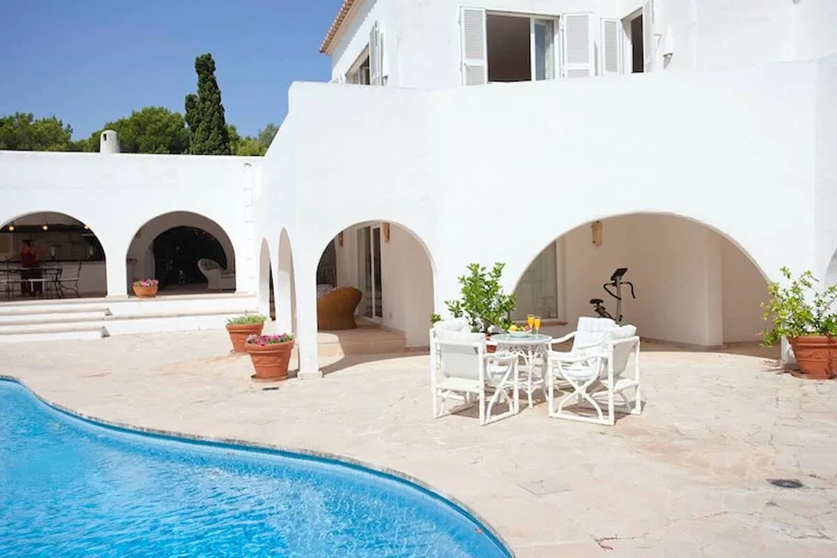 Amazing 12 BR Villa