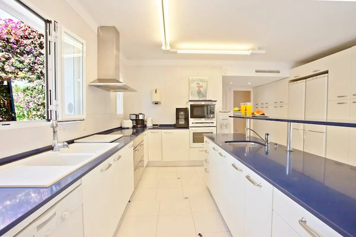 Amazing 12 BR Villa photo 4