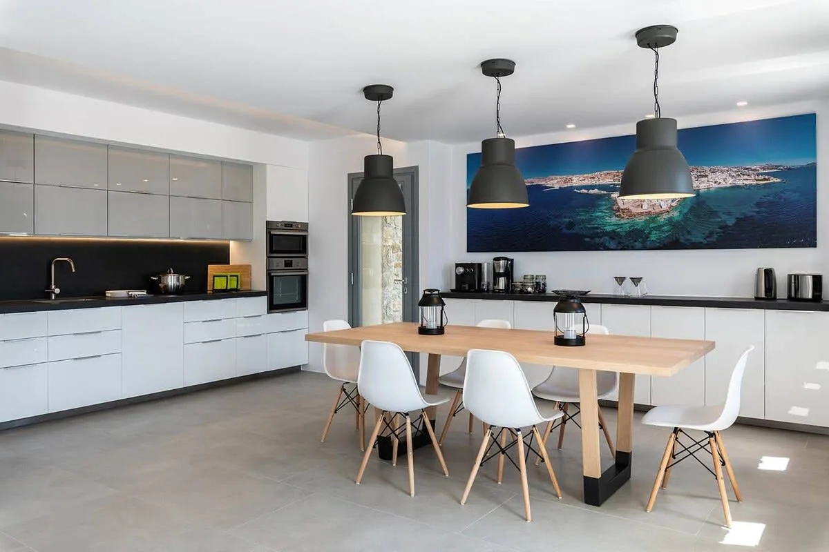 Exclusive Stunning 10 BR Villa photo 4