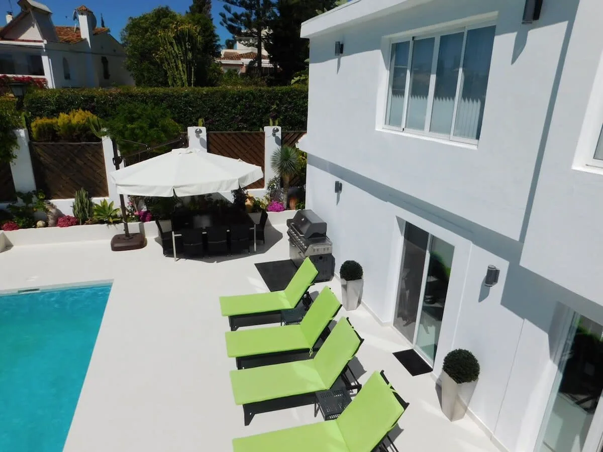 Luxury Modern 4 BR Villa photo 3