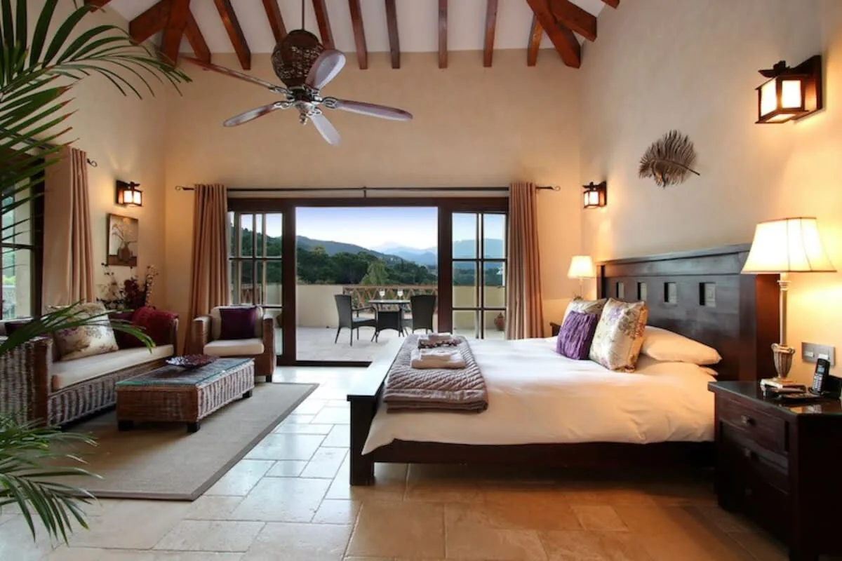 Finest 7 BR Villa with Grand Outdoor Pool Area photo 3