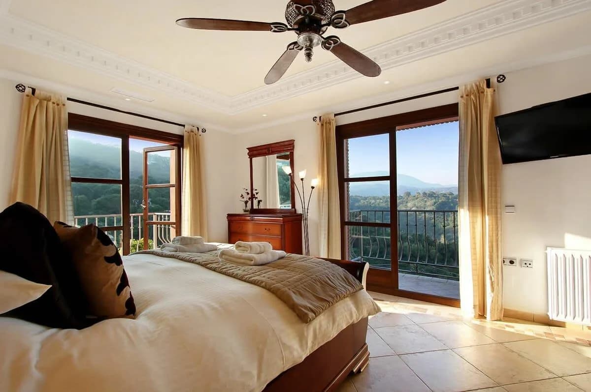 Deluxe Luxury Villa photo 4