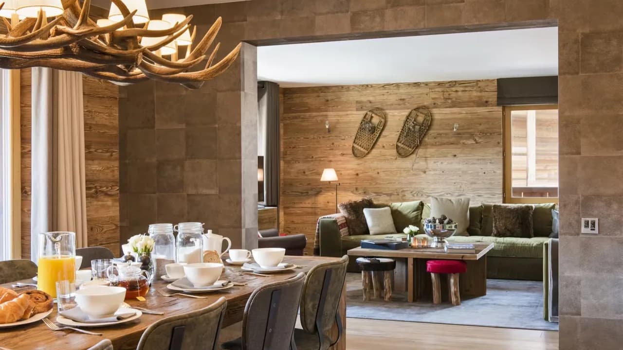 Expansive Mountain Chalet photo 5