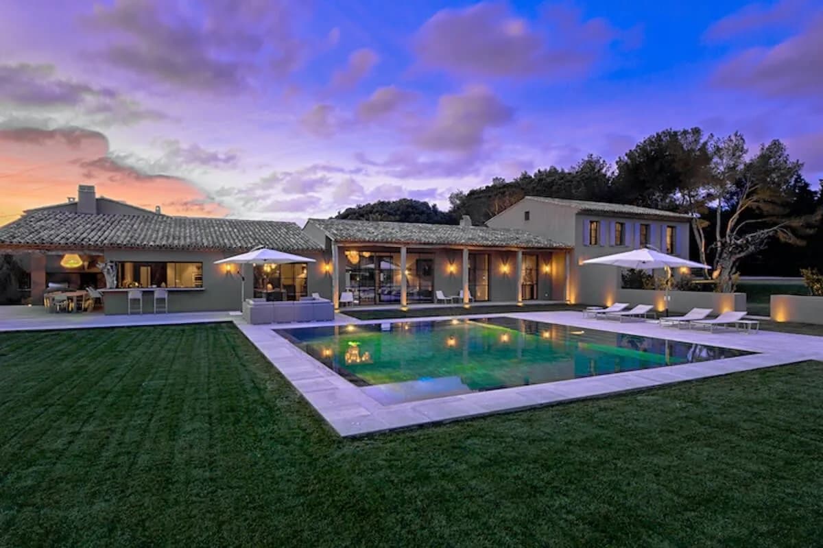 High Class Villa Close To Salins Beach