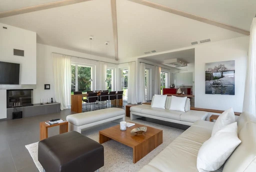 Elegant Villa overlooking the Sea photo 3