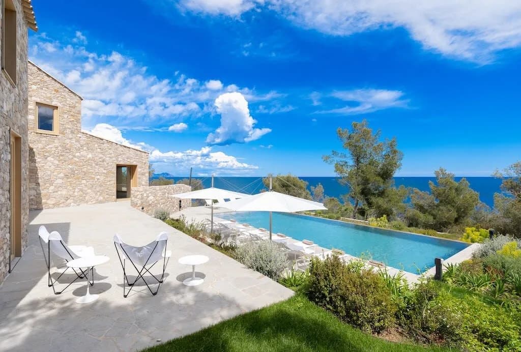 Prime Modern Villa with Infinity Pool photo 5