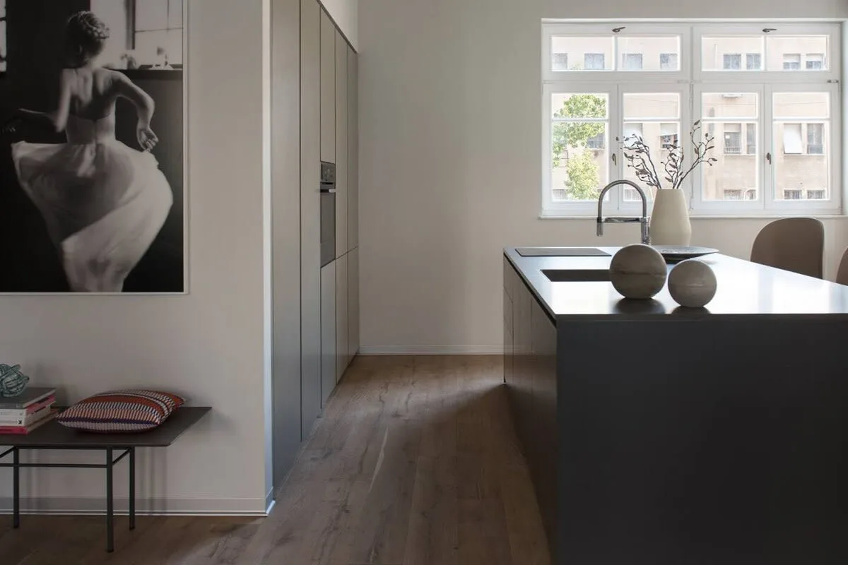 Apartment 3 - Rich and Meticulously Restored Flat photo 3