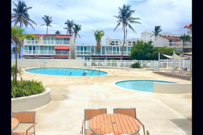 Fresh Breeze Villa with Atlantic Ocean View