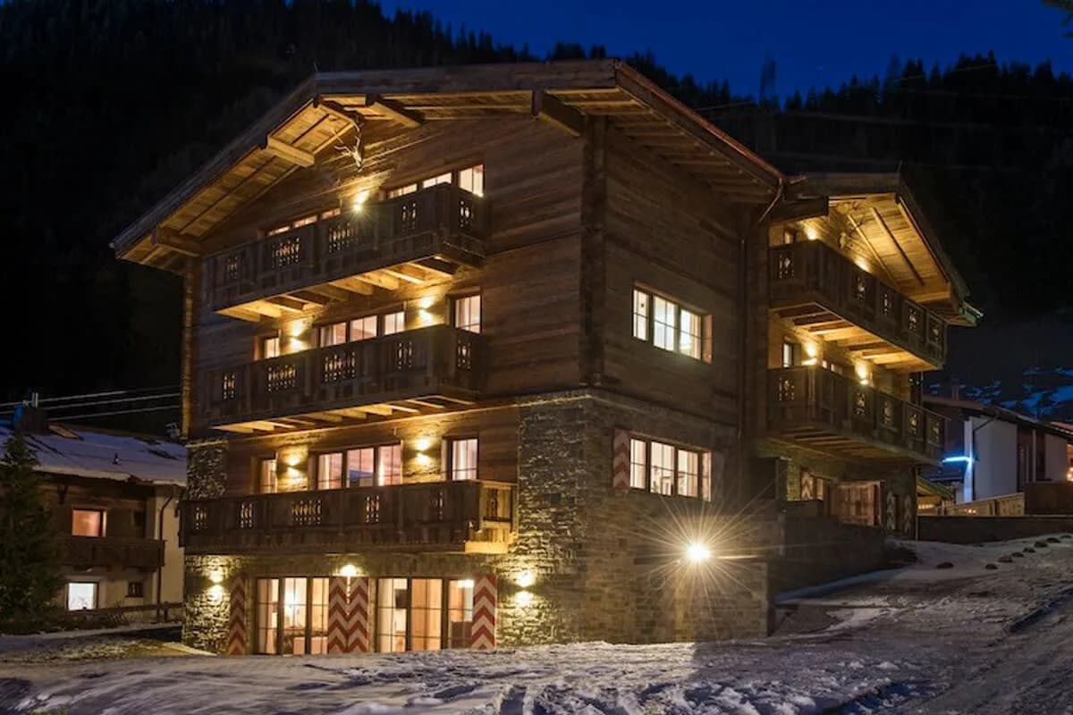 Super Spacious Prime Chalet photo 2