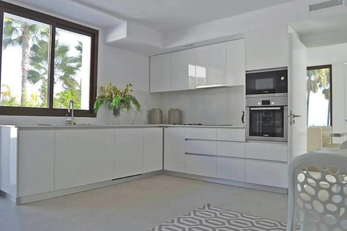 Grand Modern Villa with Fabulous Sea Views photo 3