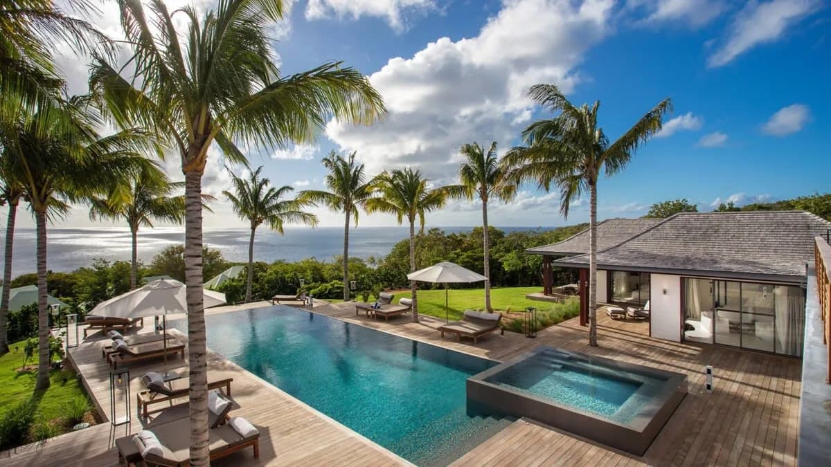 Elegant and Authentic Caribbean Style Villa photo 3
