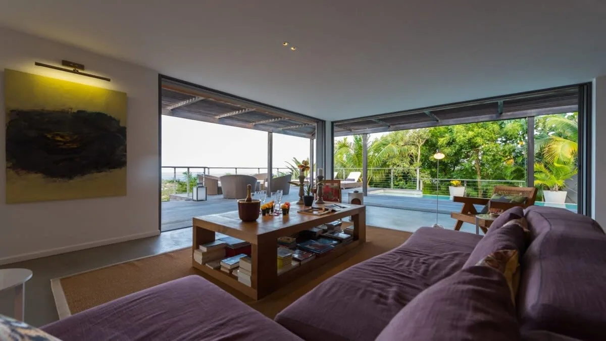 Luxurious Contemporary Design Villa photo 4