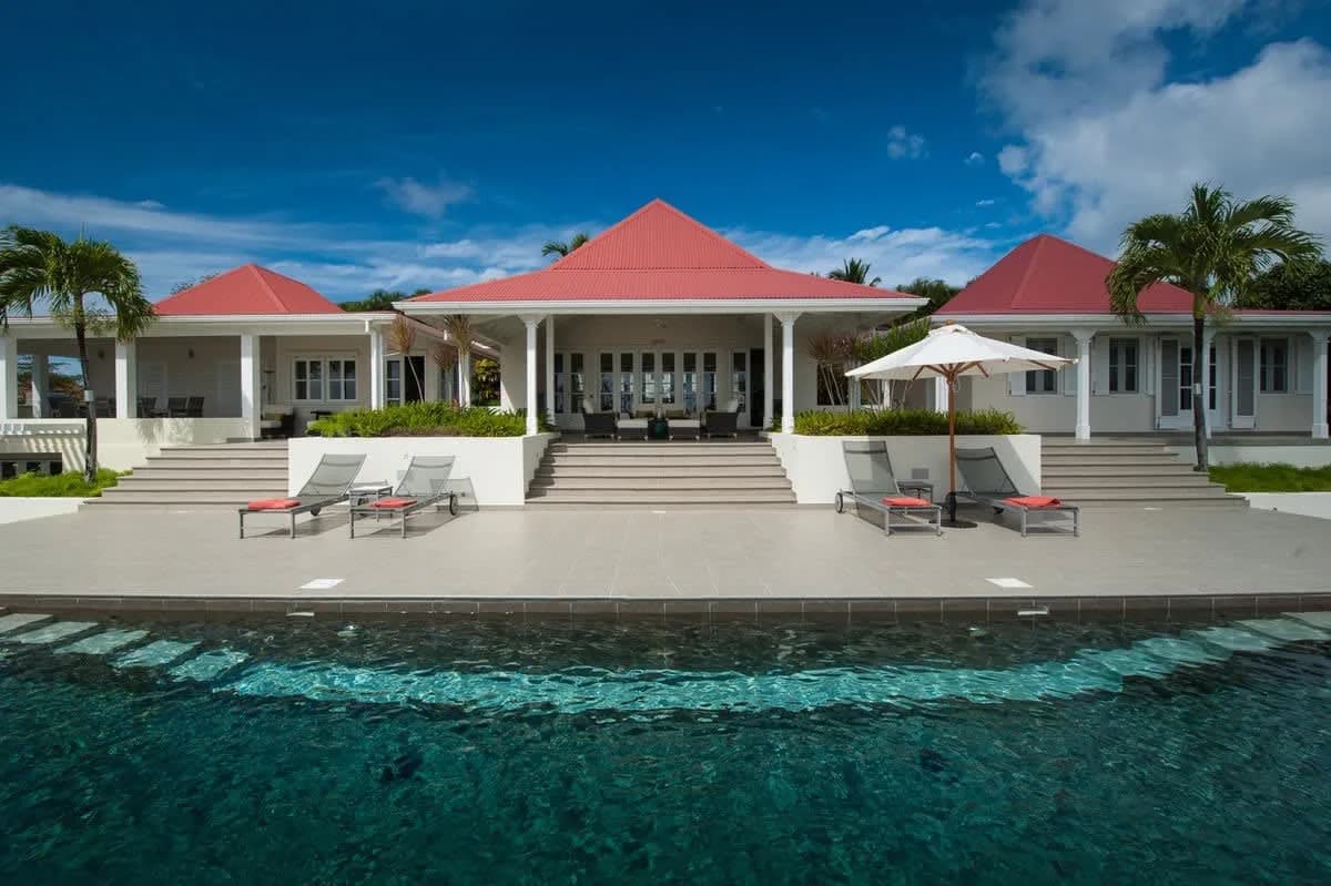 Stunning 4 BR Villa with Spectacular Sunset Views