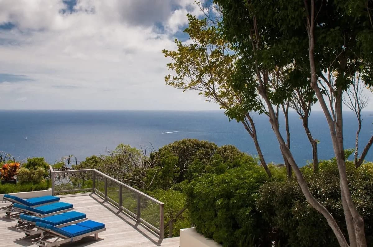 Stunning 4 BR Villa with Spectacular Sunset Views photo 5