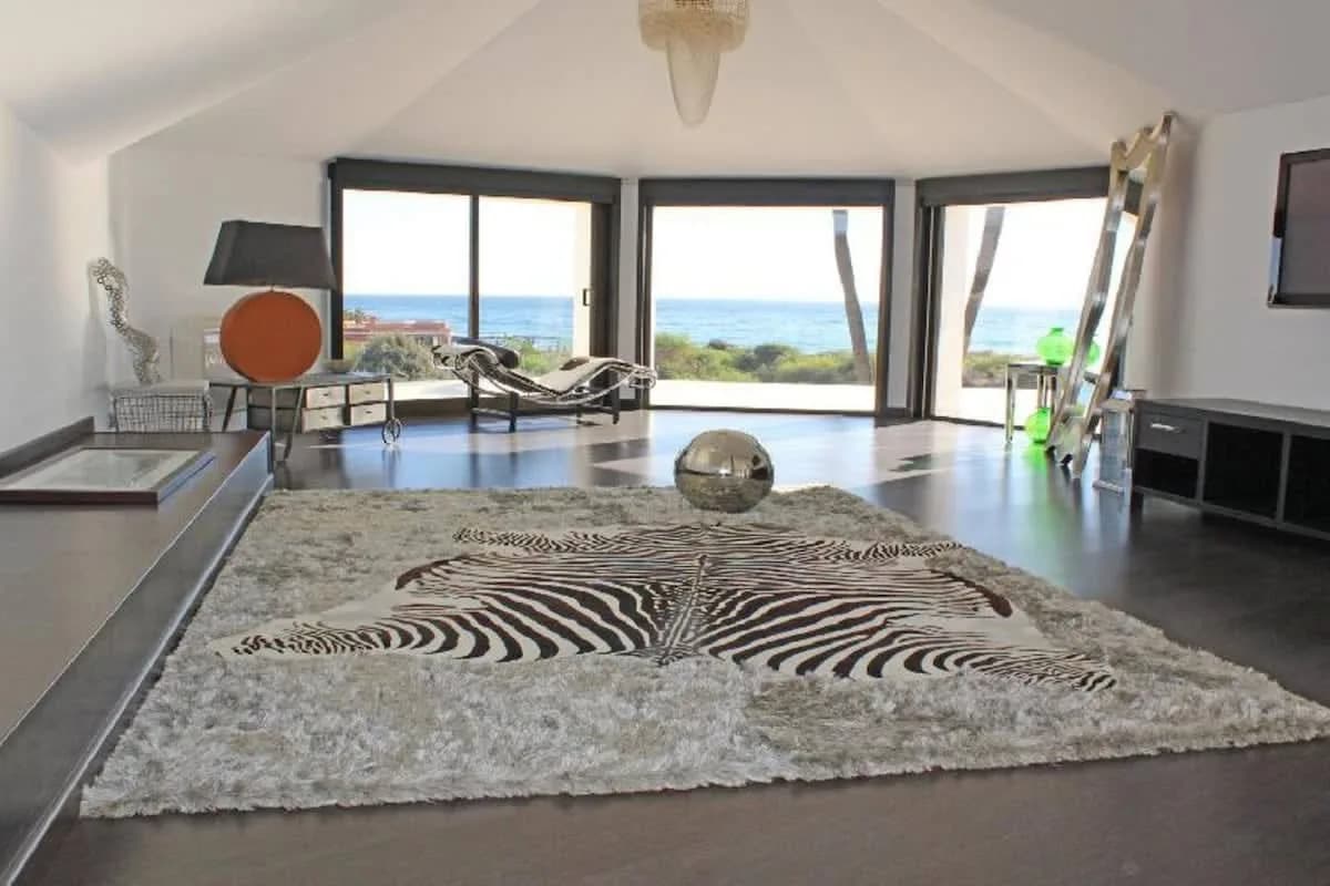 Beachside Villa with Private Pool photo 2