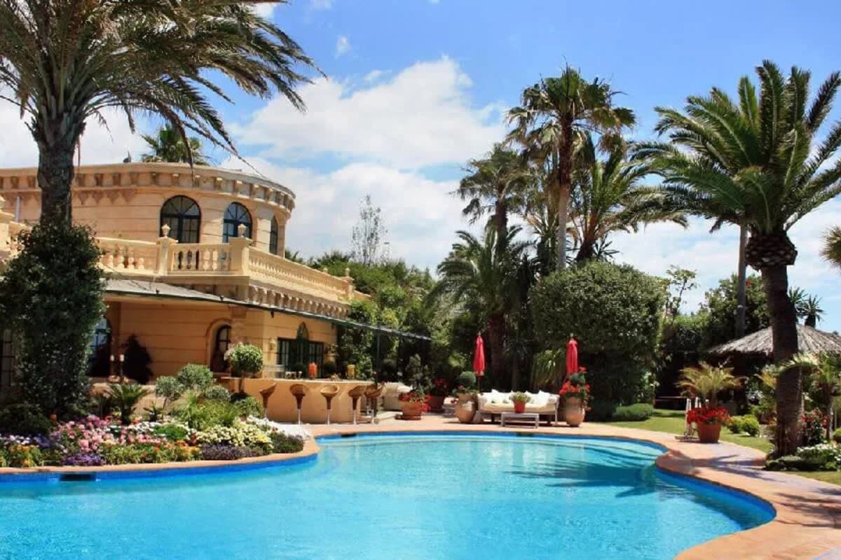 Luxury Waterfront Estate in Costa del Sol