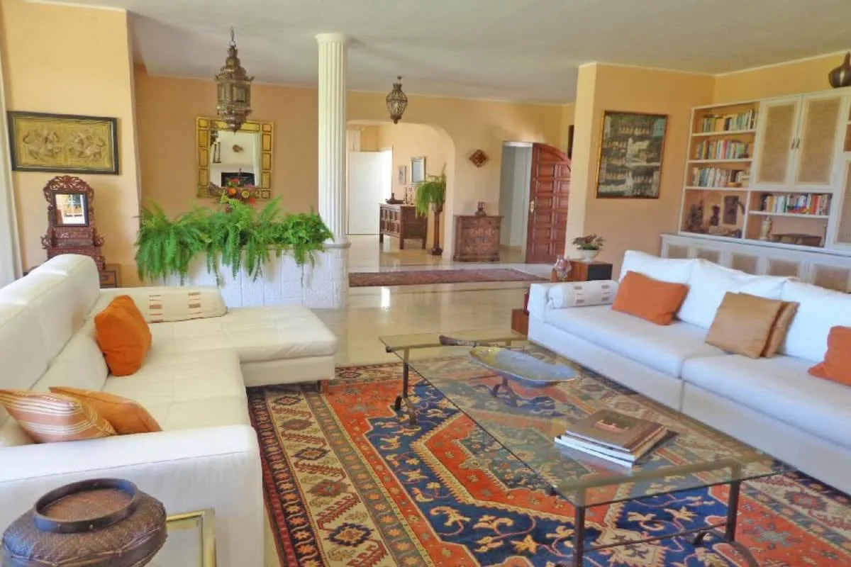 Beachfront Villa with Heated Pool photo 2