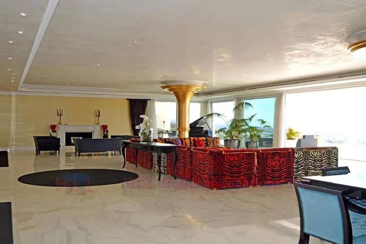 Exceptionally Finest Villa in Sierra Blanca photo 4
