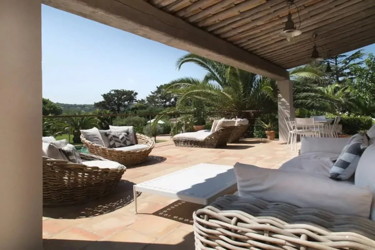 Superb Villa Close to the Center photo 5