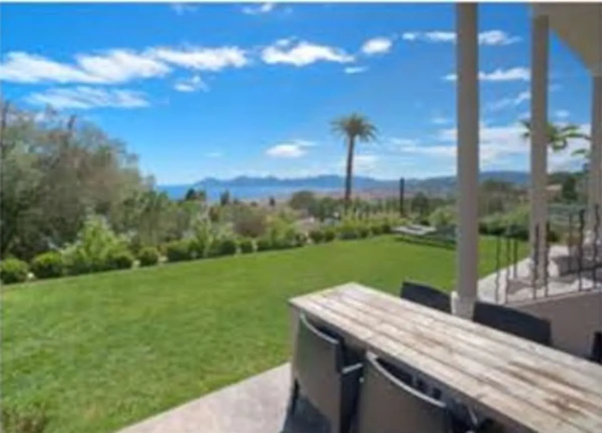 Elegant Villa in Cannes photo 4