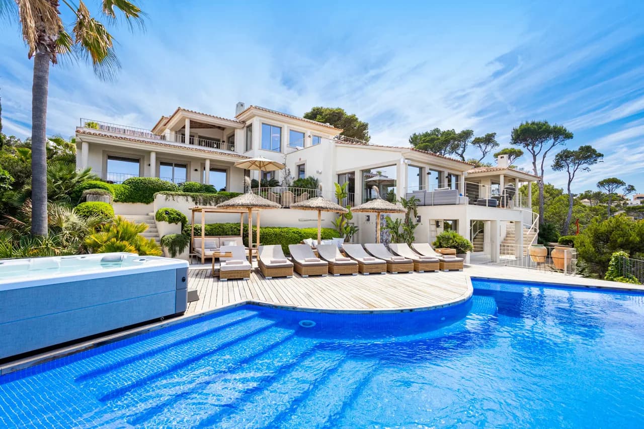 Regal Harbour View Villa with Amazing Sunset