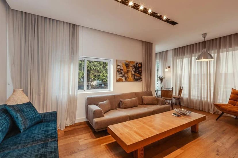 2BR - Beautiful Luxury Apartment on Rothschild