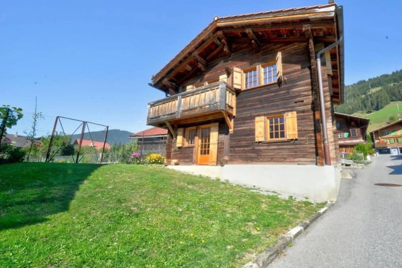 Romantic Chalet Ideal for Couples