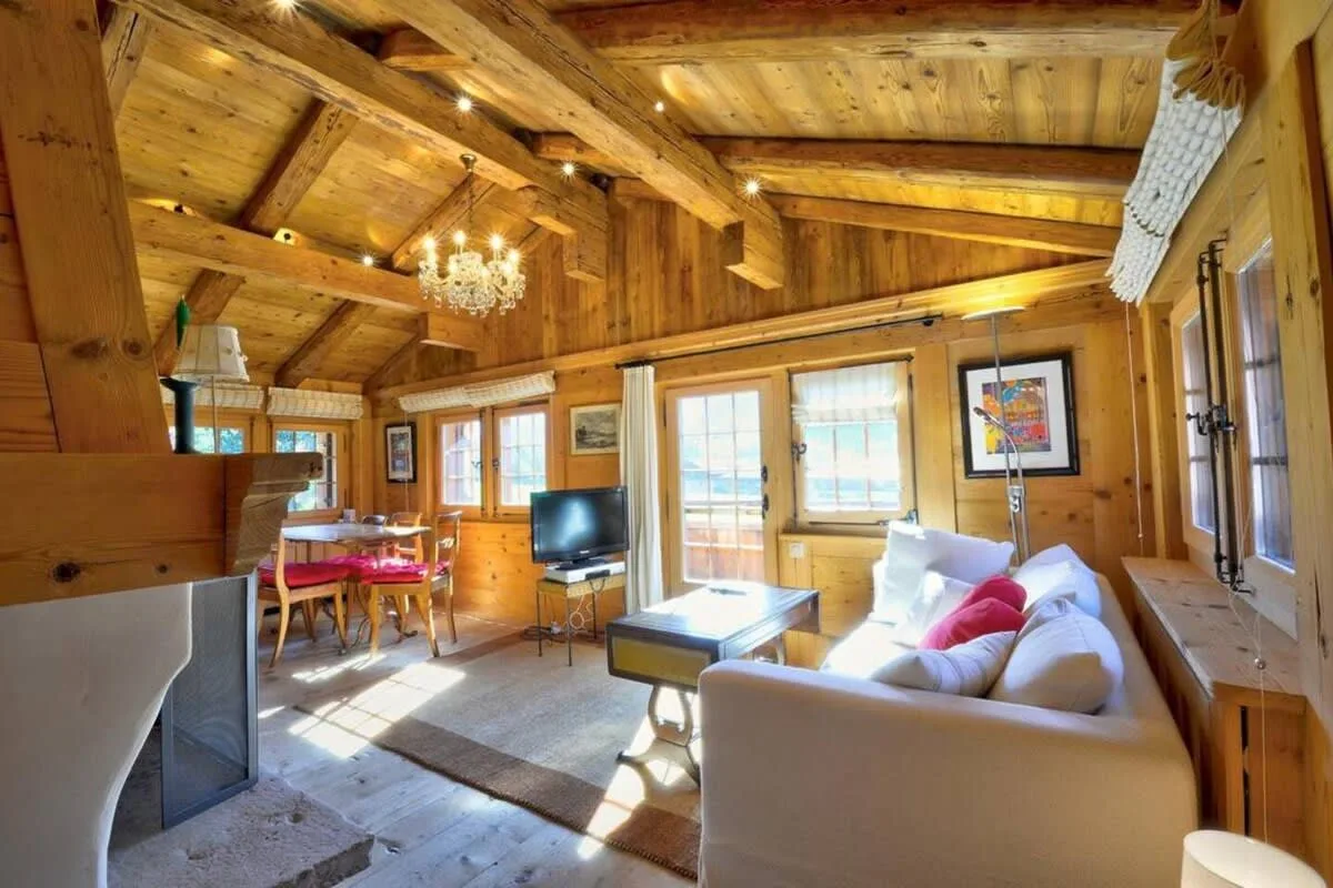 Romantic Chalet Ideal for Couples photo 2