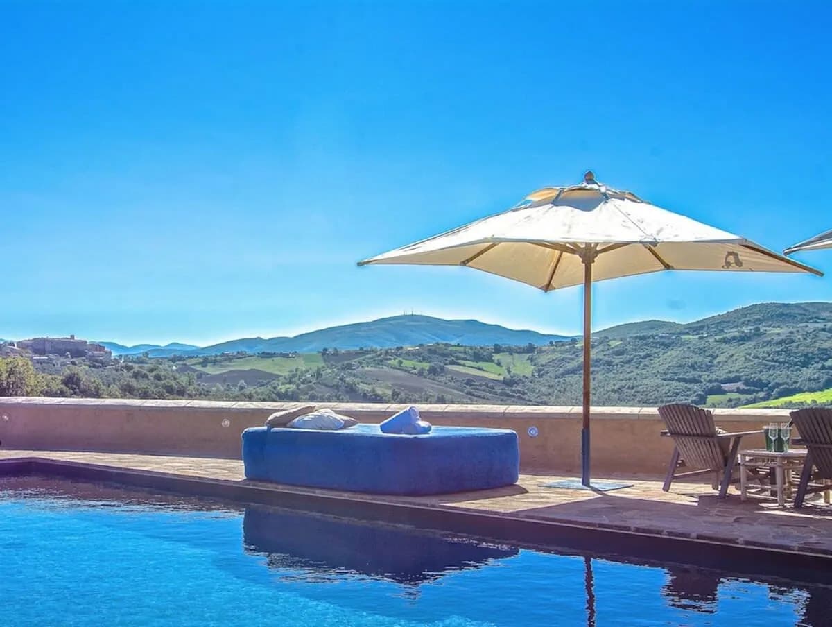 Adorable Posh Villa Overlooking Umbrian Hills photo 2