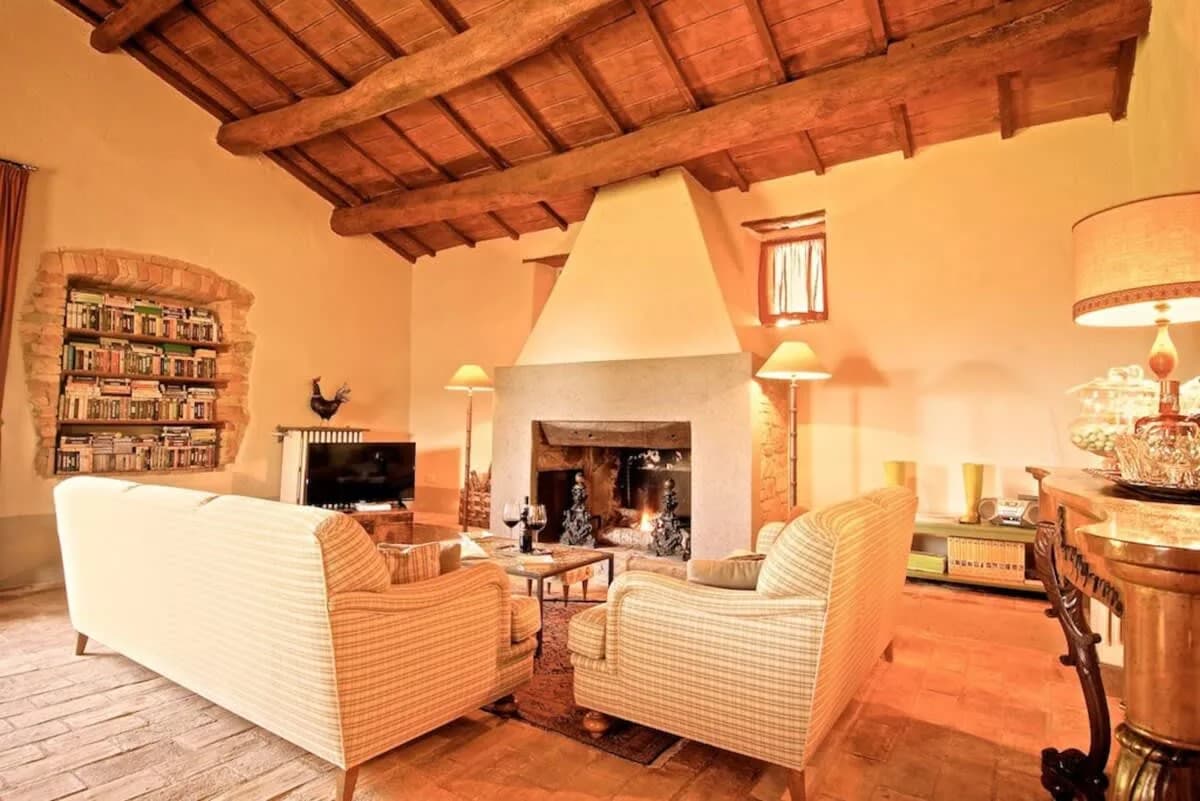 Adorable Posh Villa Overlooking Umbrian Hills photo 5
