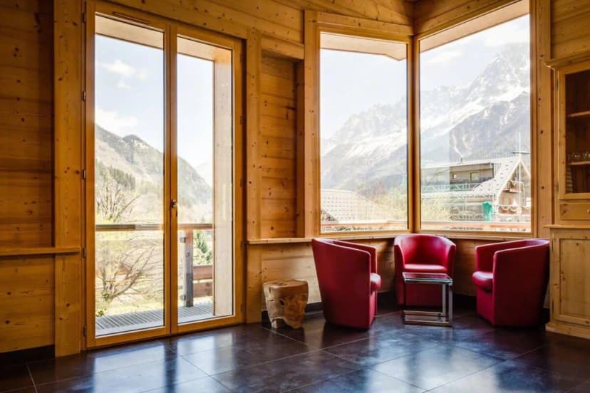 Classic and Elegant Spacious Chalet