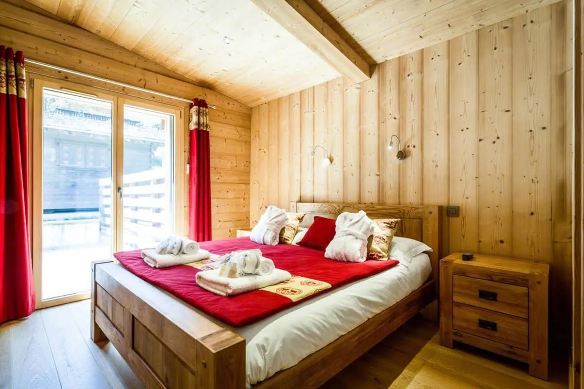 Classic and Elegant Spacious Chalet photo 3