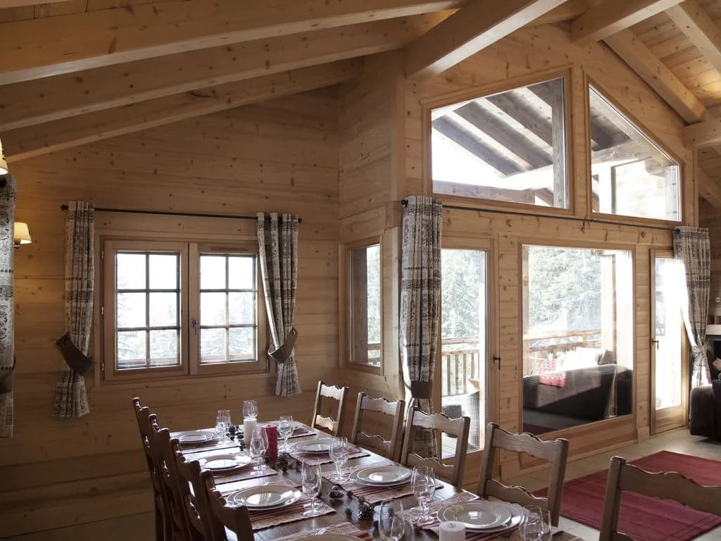 Chalet With Jacuzzi In Stunning Location photo 4