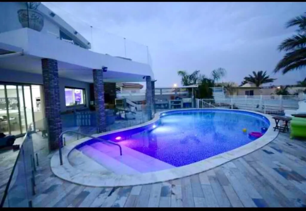 Family Holiday Villa with Pool and Big Garden photo 2