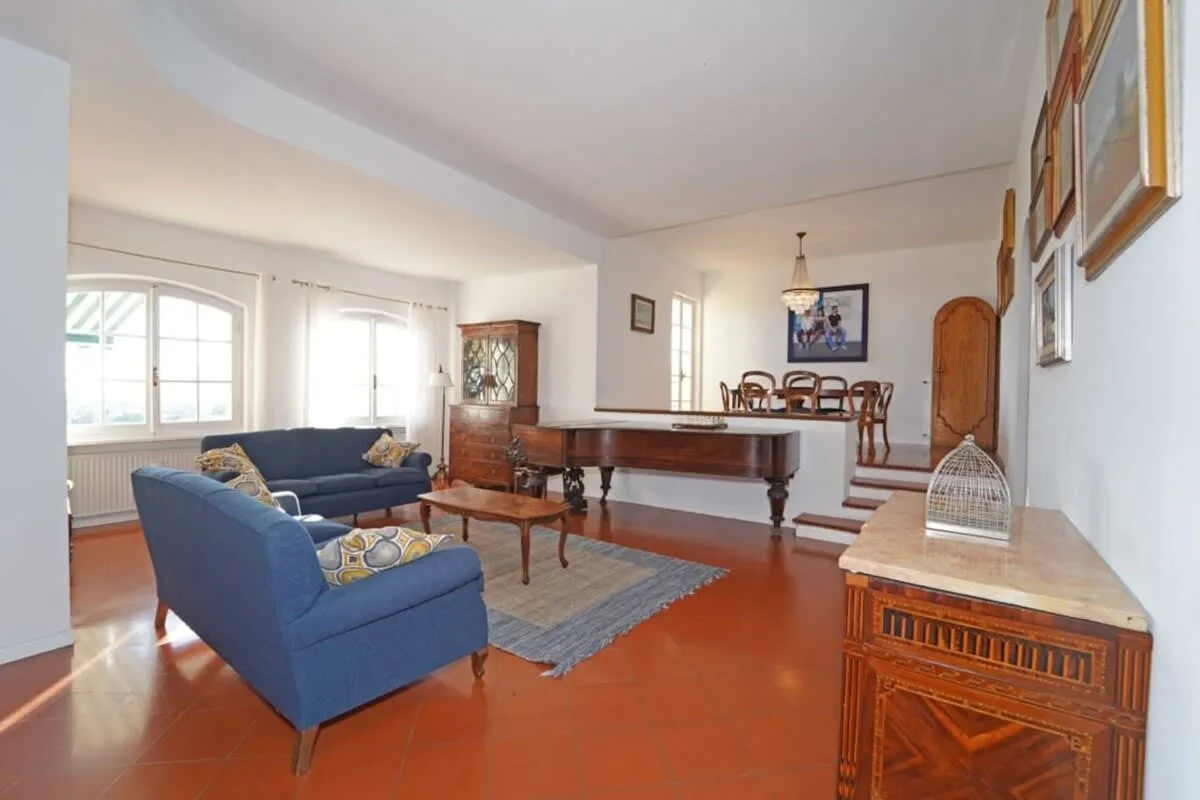 Sunny Hill Villa surrounded by Mediterranean Trees photo 4